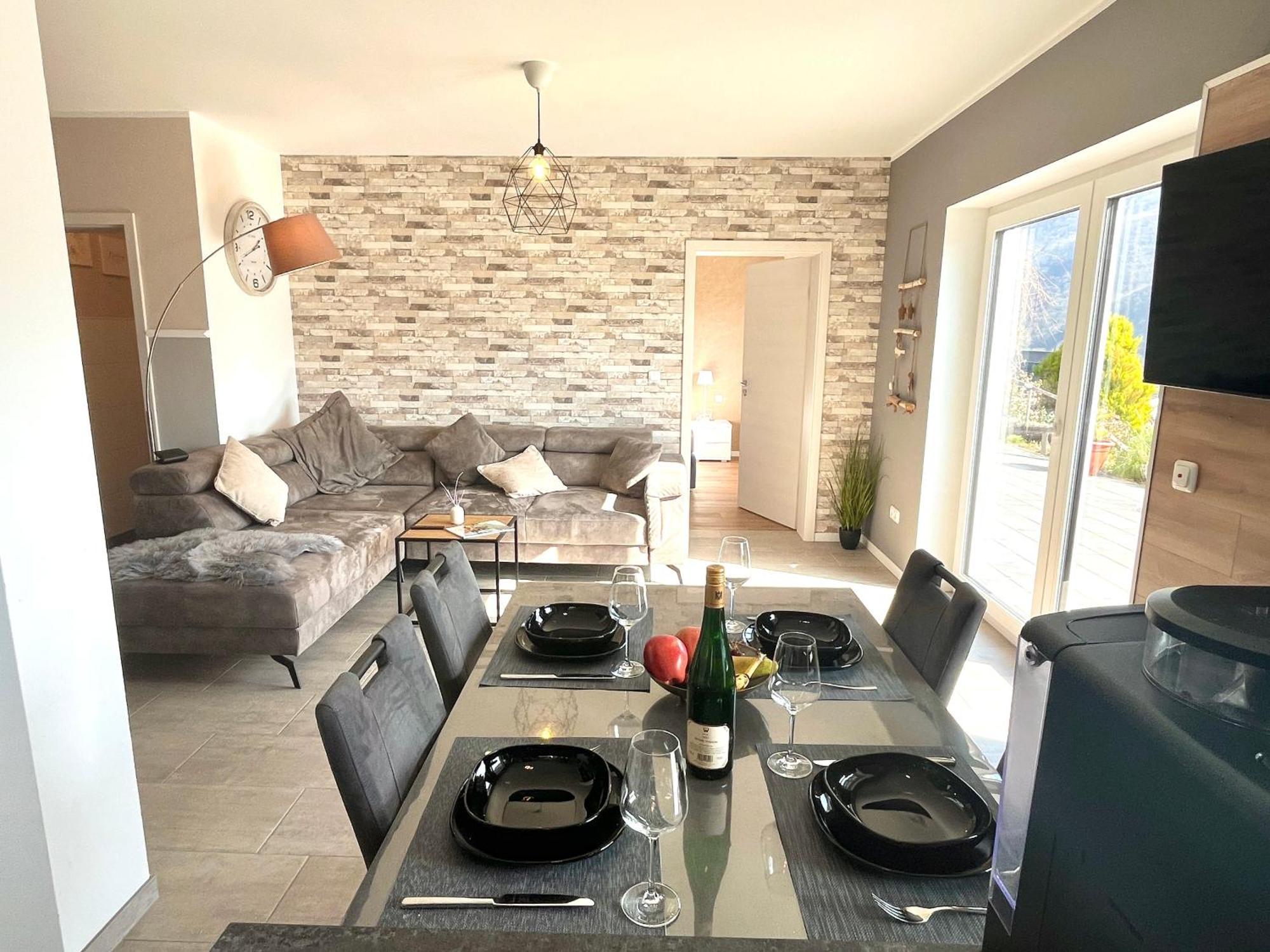 Ferienwohnung Sonnenterrasse, 1-4 Personen, 2 Schlafzimmer, Grosse Terrasse Müden المظهر الخارجي الصورة